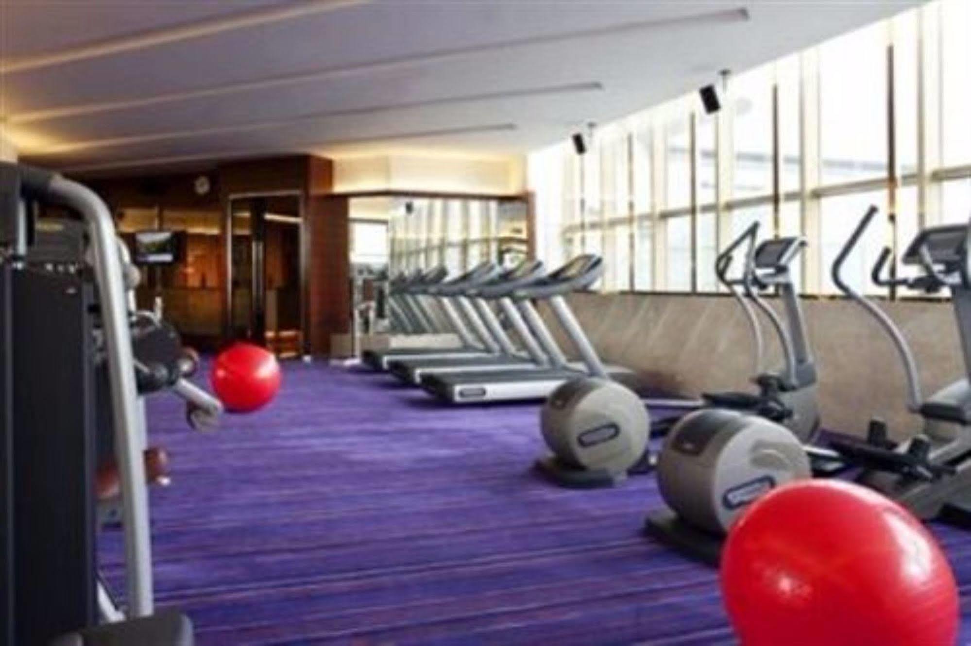 Radisson Tianjin Hotell Exteriör bild